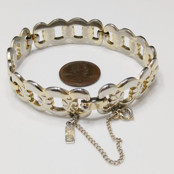 Vintage Monet Gold Tone Floral Link Bracelet with Safety Chain 1970s - Picture 4 of 10